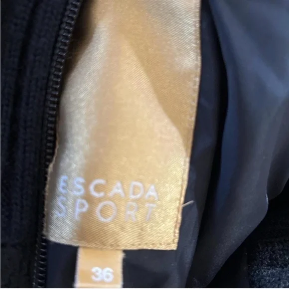 Escada Black Quilted Puffer Coat - Picture 3 of 3